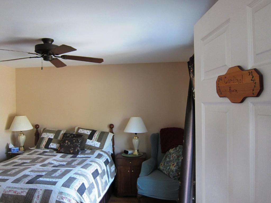Twin Pines Bed And Breakfast Peterborough Exteriör bild