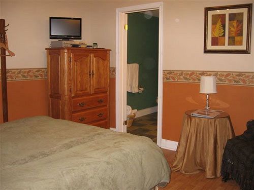 Twin Pines Bed And Breakfast Peterborough Exteriör bild